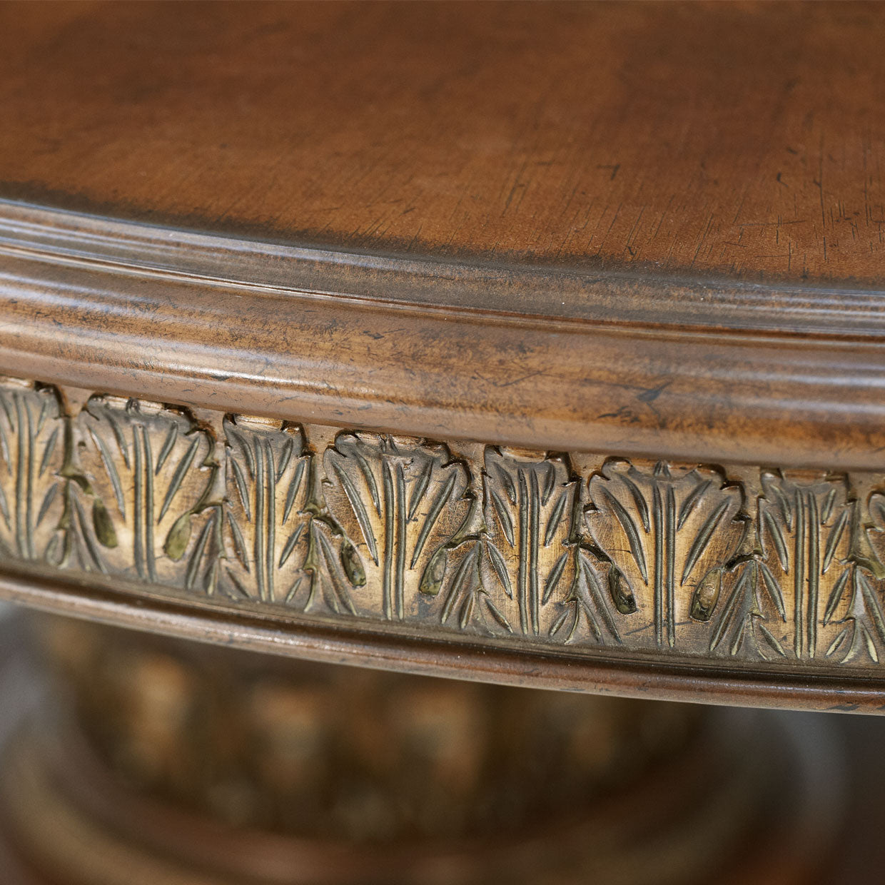 Villa Valencia Round Dining Table - Classic Chestnut