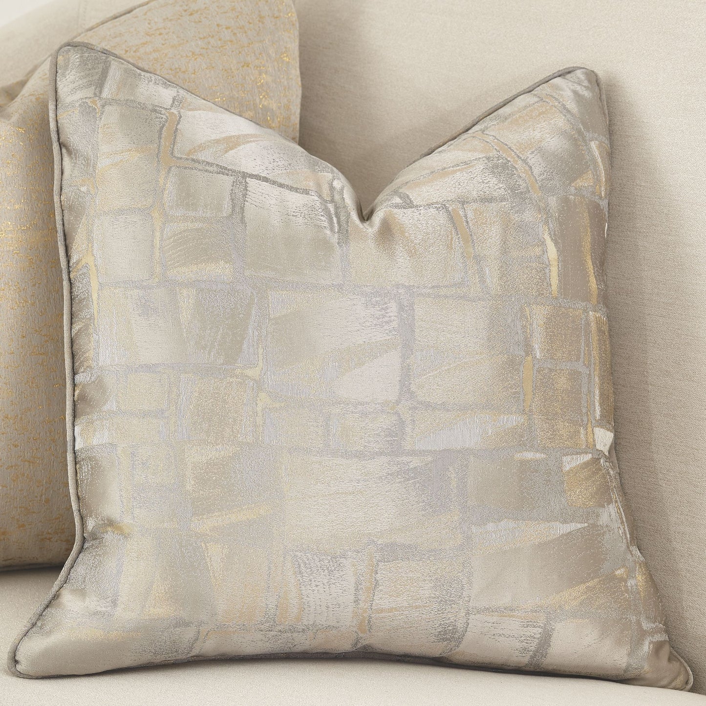 La Rachelle Sofa - Icicle/Champagne