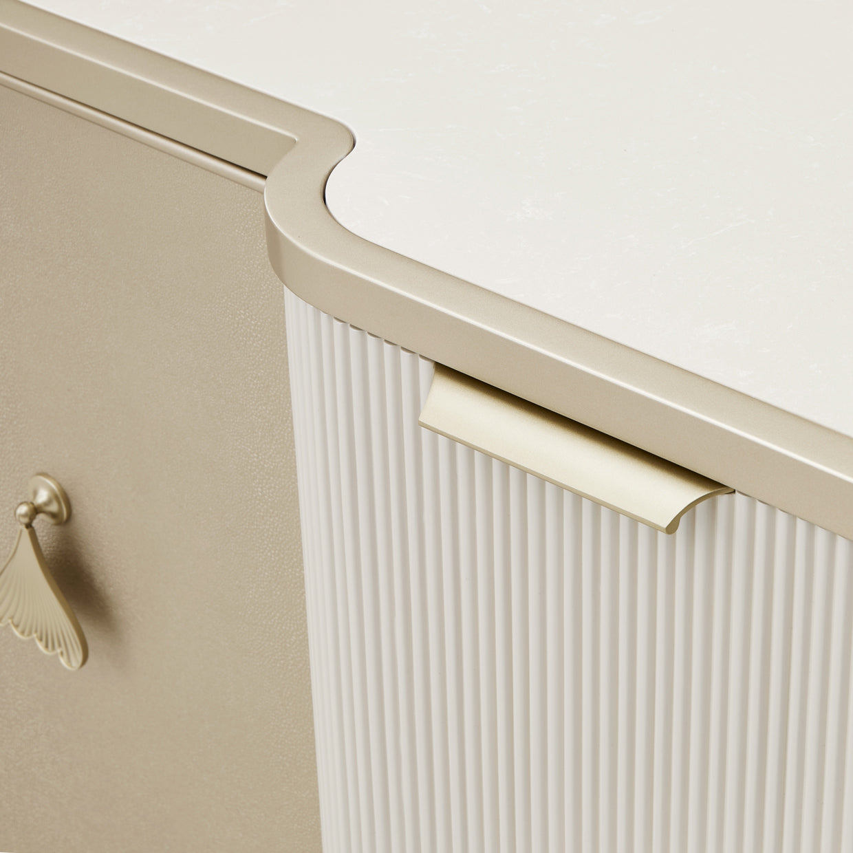 La Marisia Sideboard - Creamy Pearl