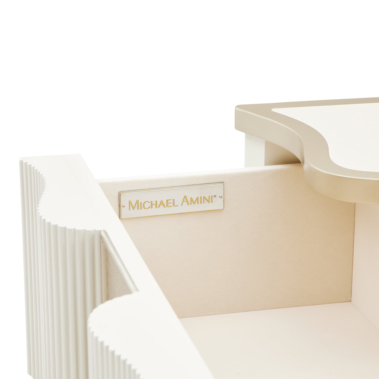 La Marisia Nightstand - Creamy Pearl
