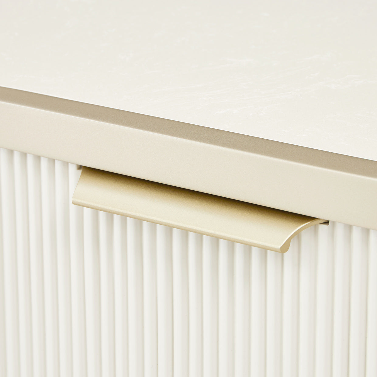 La Marisia Dresser - Creamy Pearl