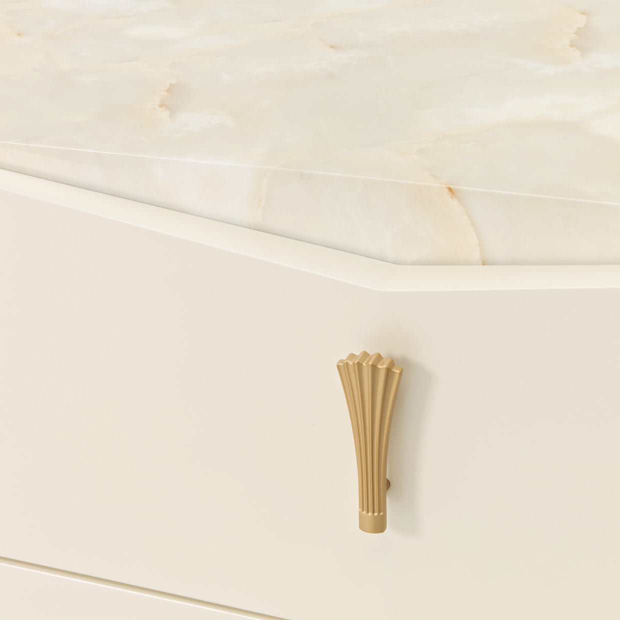 Fantosini 10-Drawer Mule Chest - Creamy Pearl