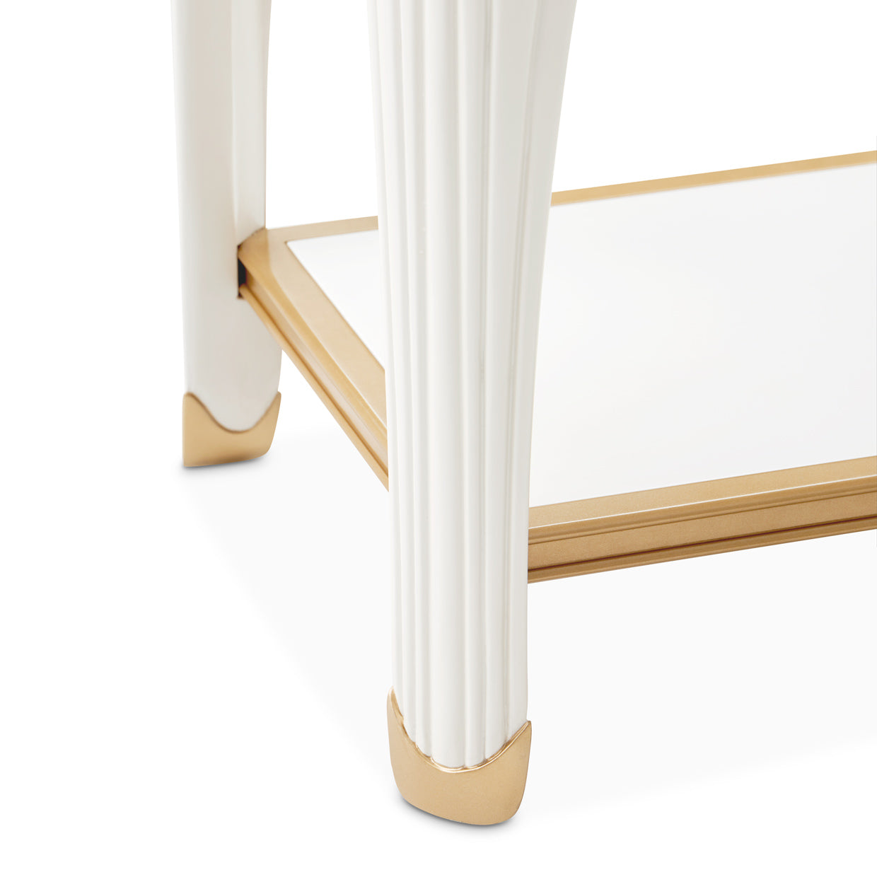 La Terrazza End Table - Creamy Pearl