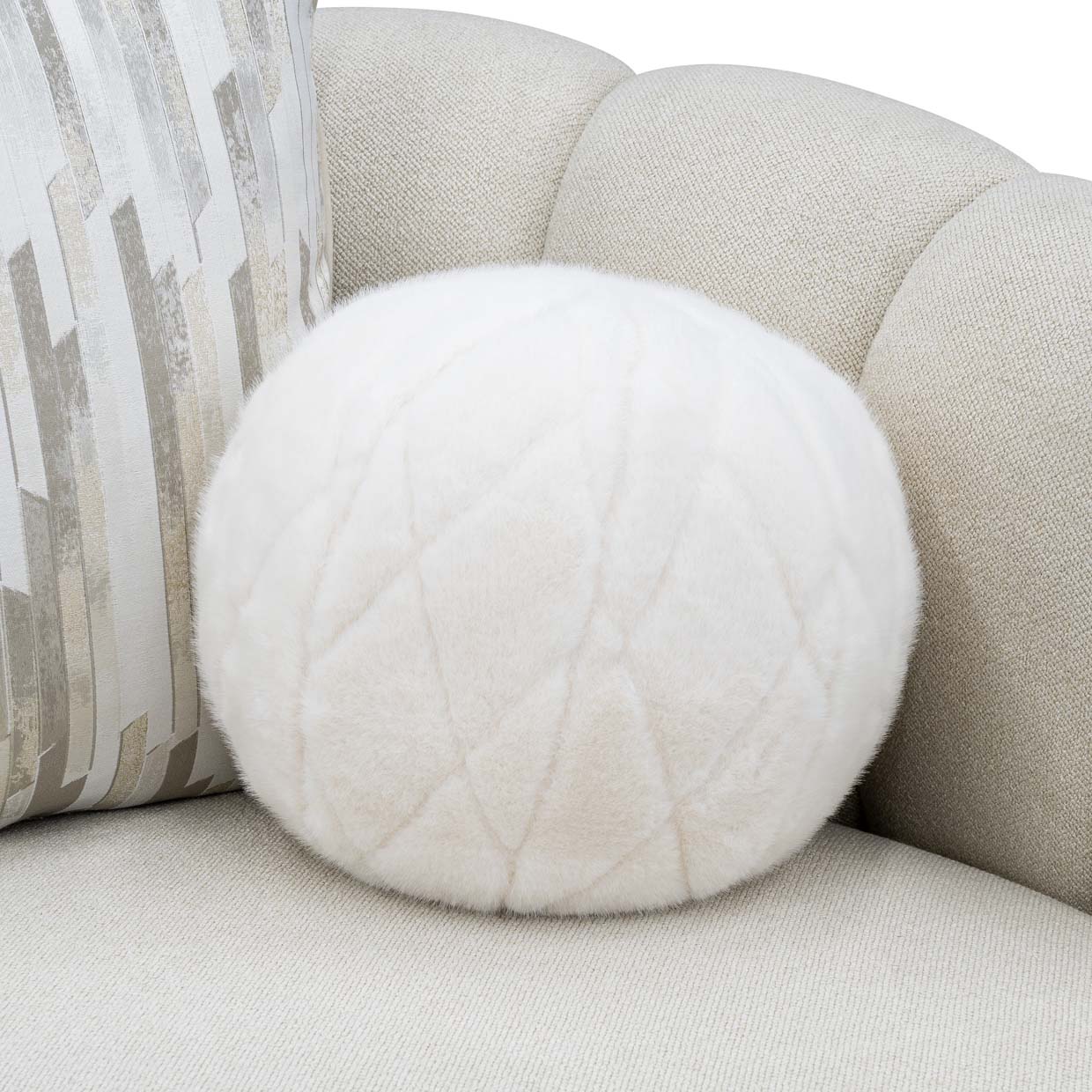 Scotts Square Loveseat - Cornsilk/Light Champagne