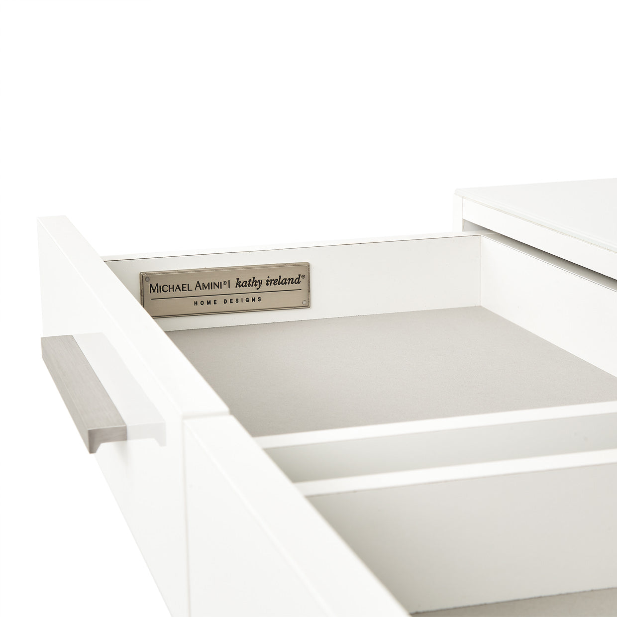 Marquee 7-Drawer Chest - Cloud White