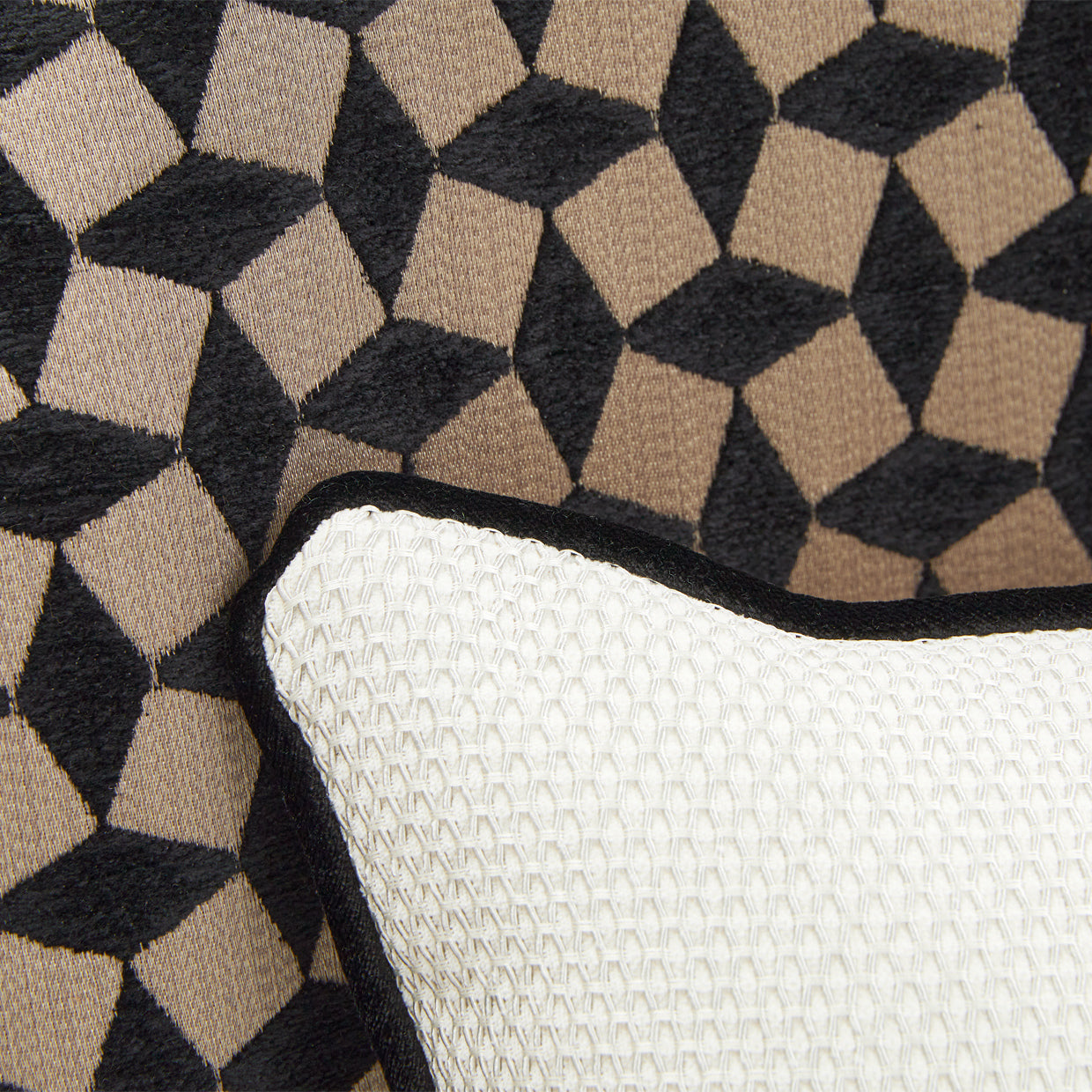 La Francaise Accent Chair - Cafe au Lait/Black