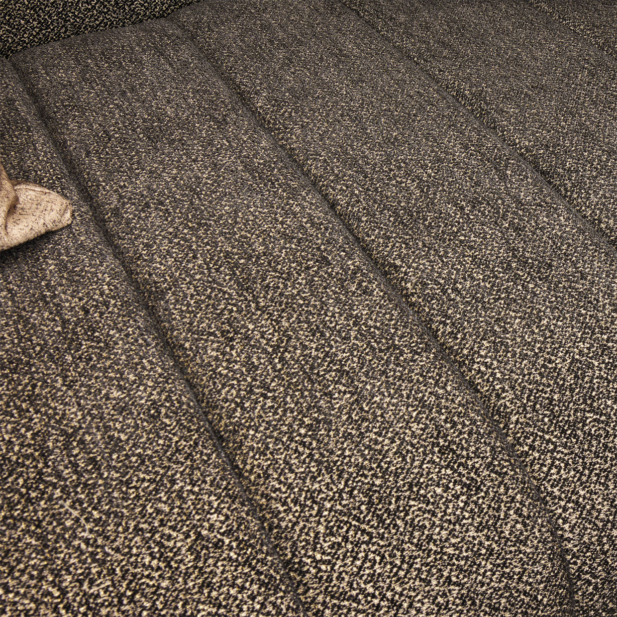 Lisbon Sofa - Onyx/Gold