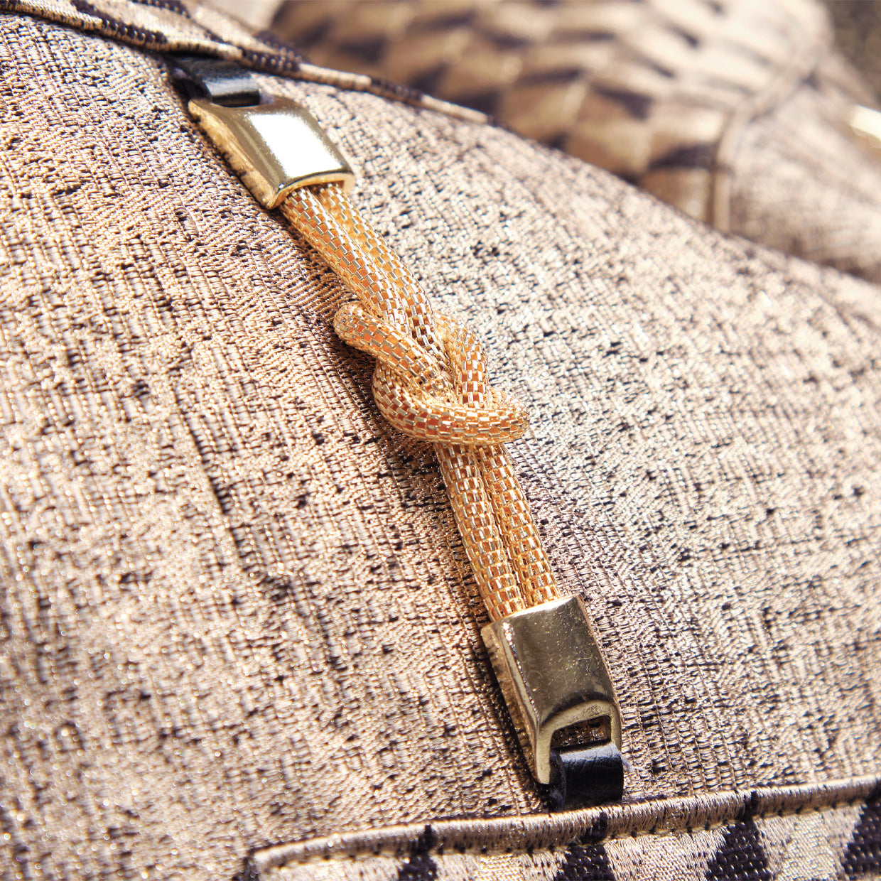 Lisbon Sofa - Onyx/Gold