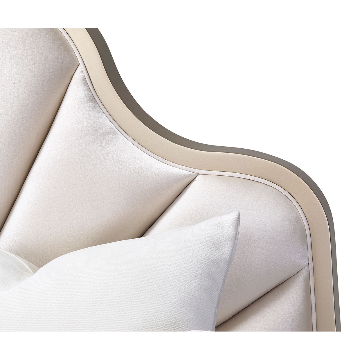 Malibu Crest Eastern King Scalloped Panel Bed - Chardonnay