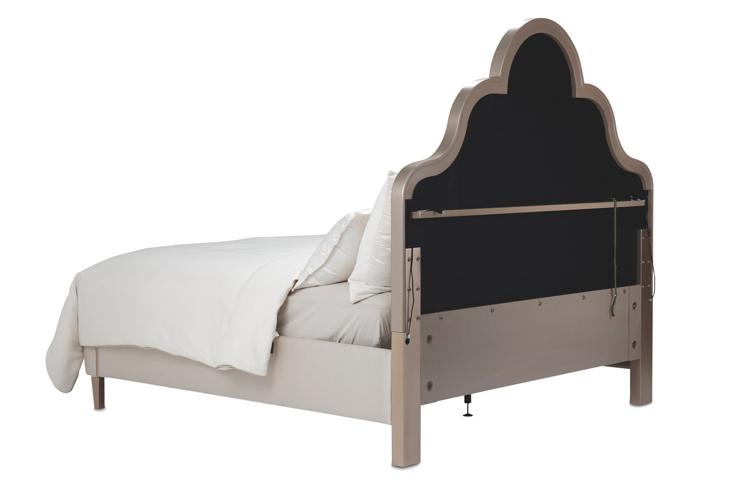 Malibu Crest Queen Scalloped Panel Bed - Chardonnay