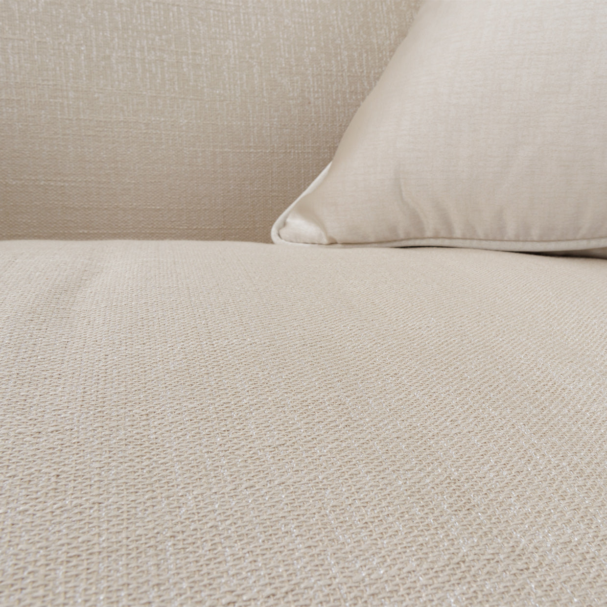 Villa Cherie Loveseat - Pearl/Caramel