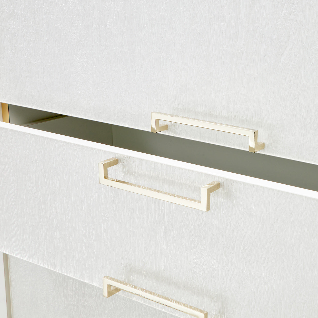 Palm Gate 6-Drawer Chest - Cloud White