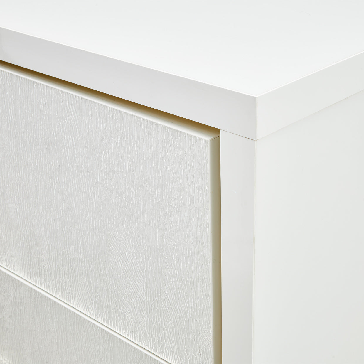 Palm Gate 6-Drawer Chest - Cloud White