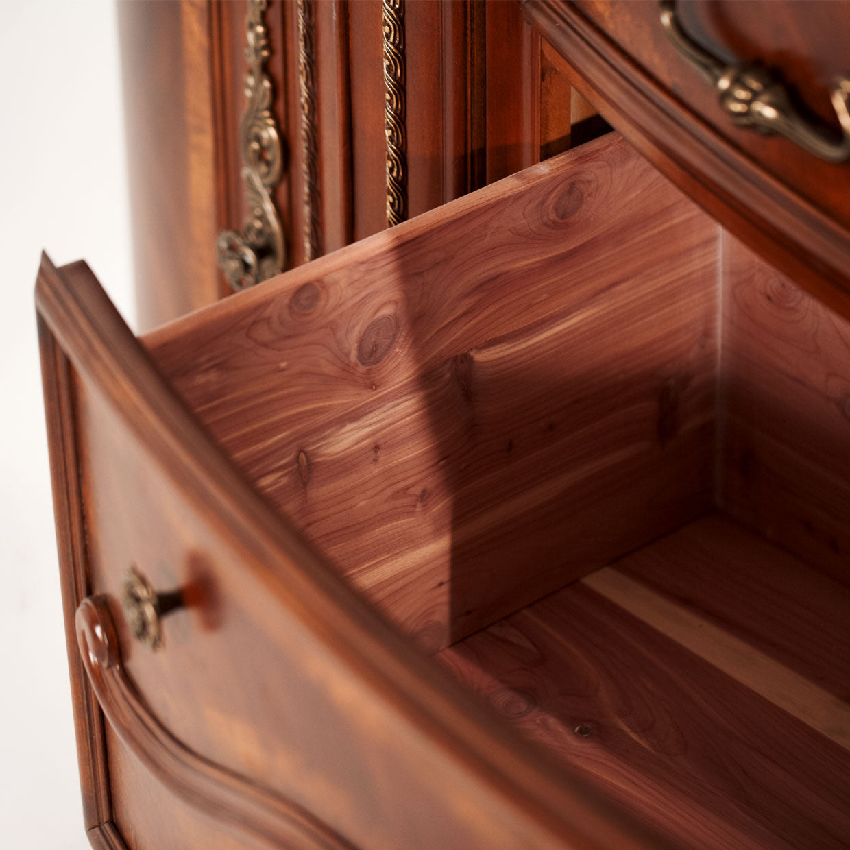 Cortina Dresser - Honey Walnut