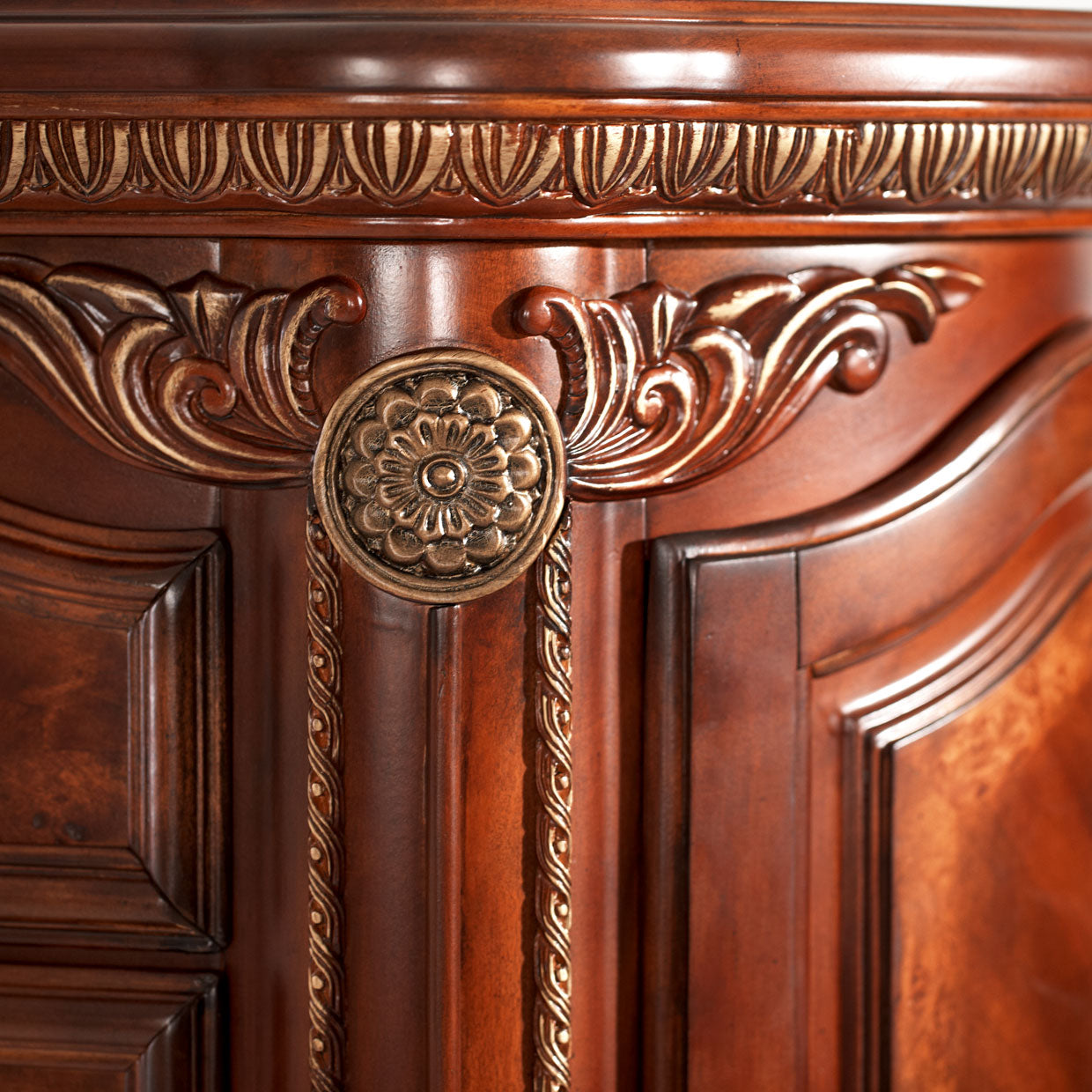 Cortina 6-Drawer Chest - Honey Walnut