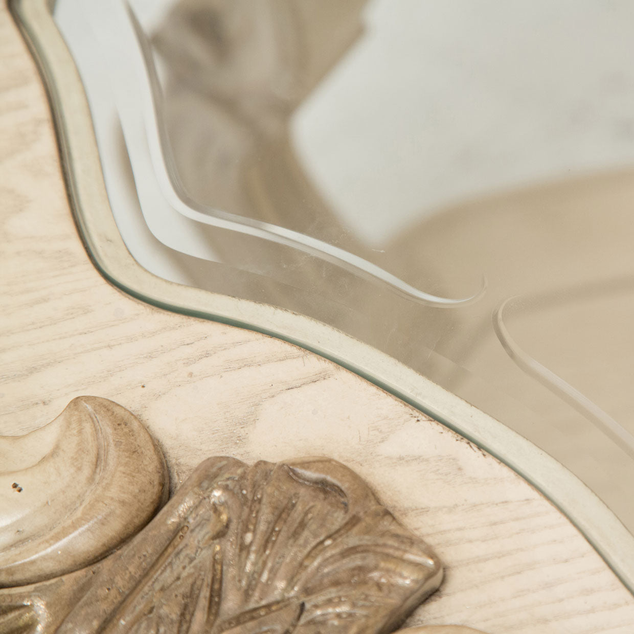 Platine de Royale End Table - Champagne