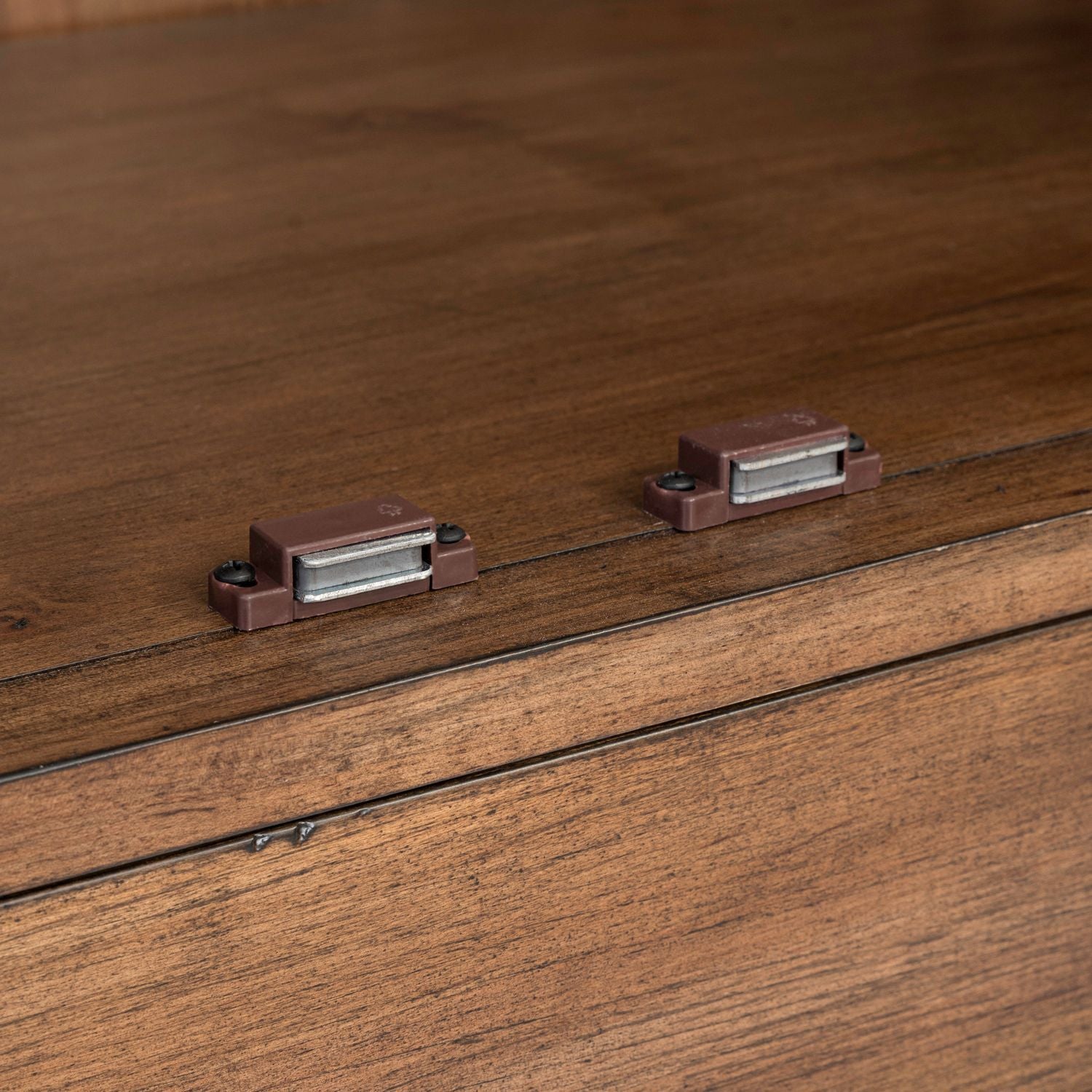 Shaker Lakes - Bunching Display Cabinet