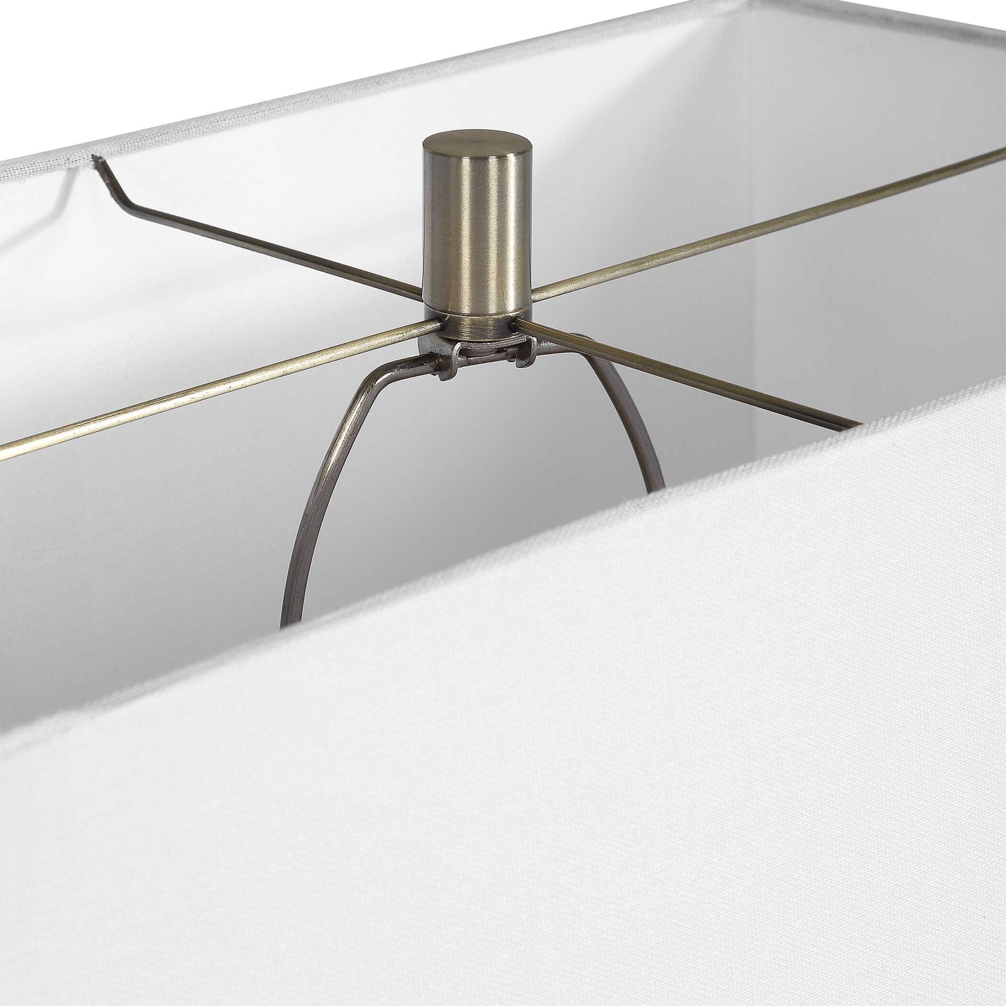 Altaria - Table Lamp - Black