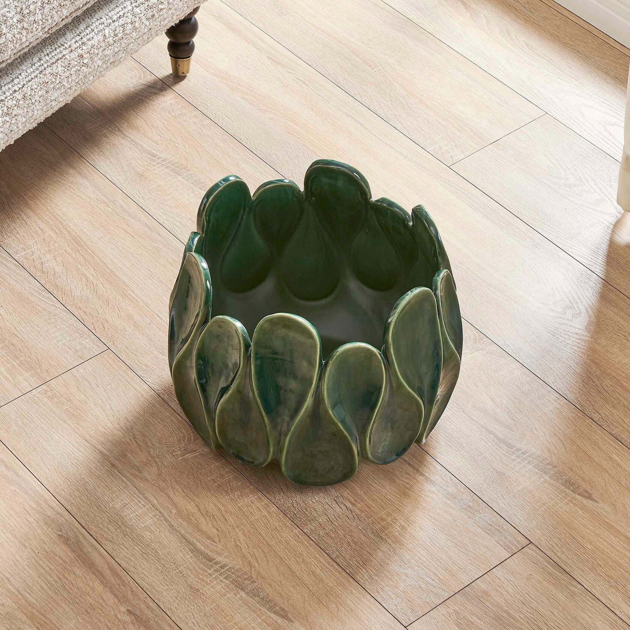 Petal Pinch - Indoor-Outdoor Bowl - Green