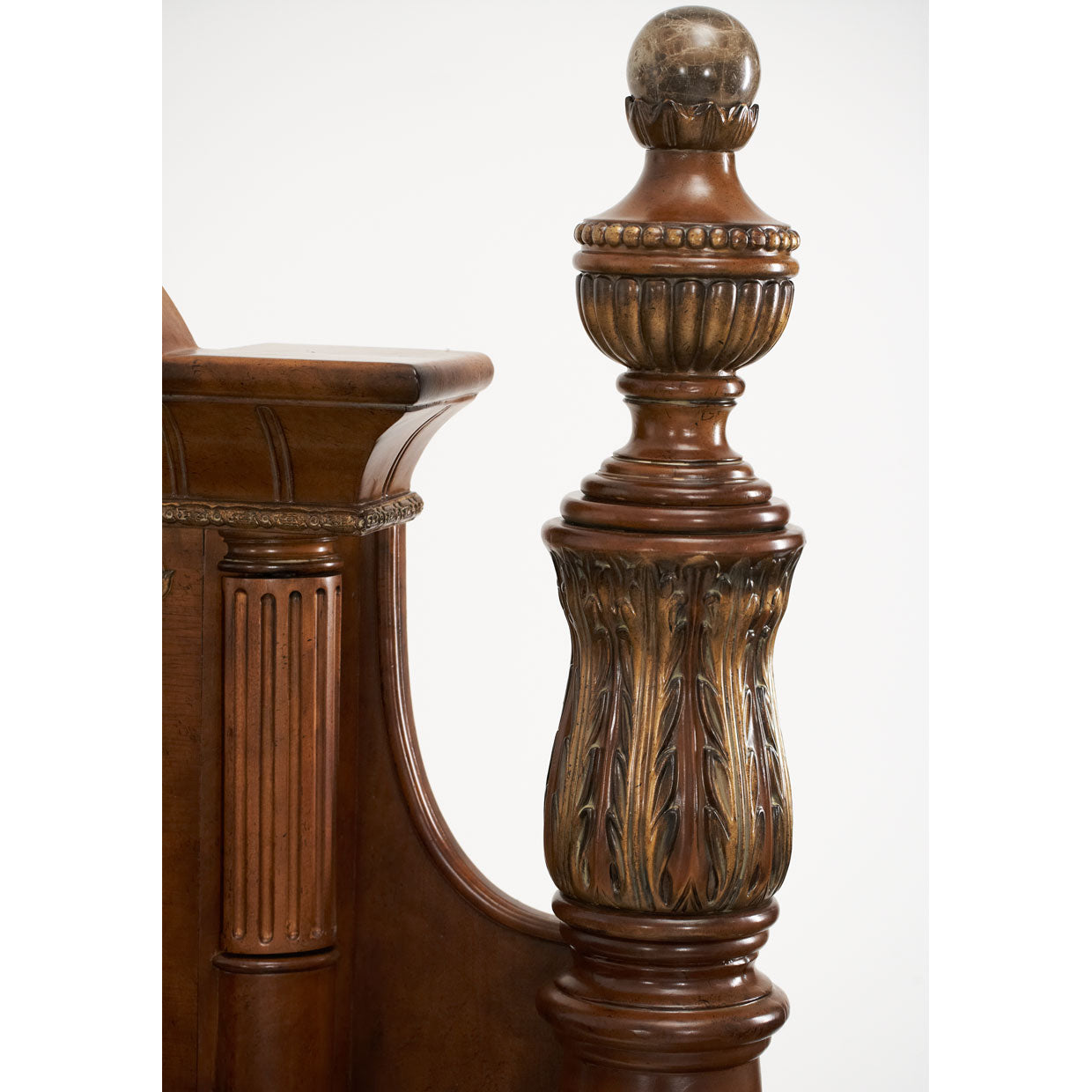 Villa Valencia Cal. King Poster Bed - Classic Chestnut