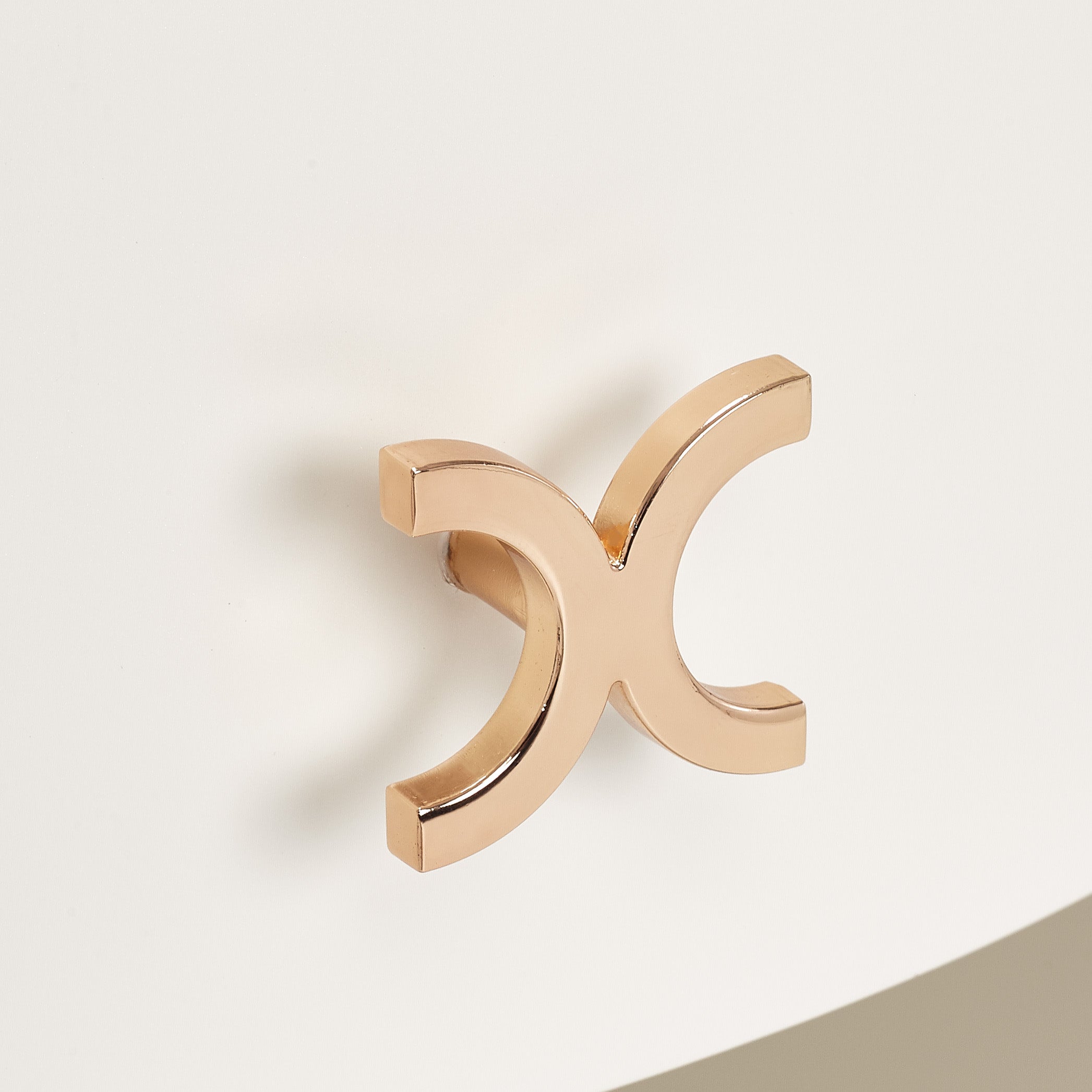 La Rachelle Round End Table  - Champagne