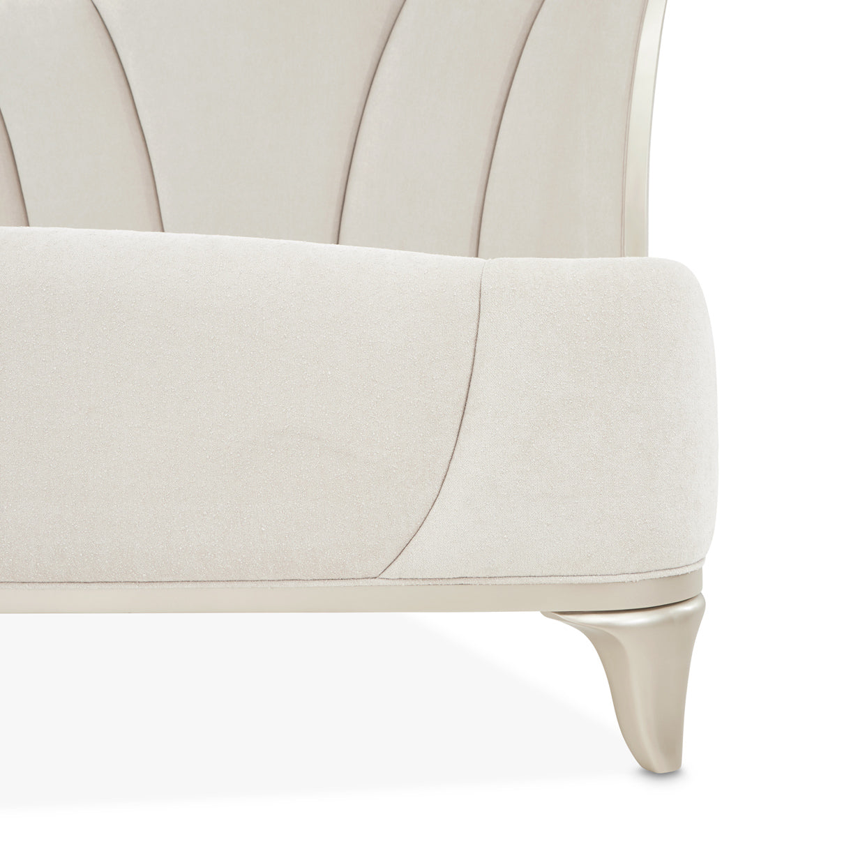 La Marisia Queen Bed - Creamy Pearl