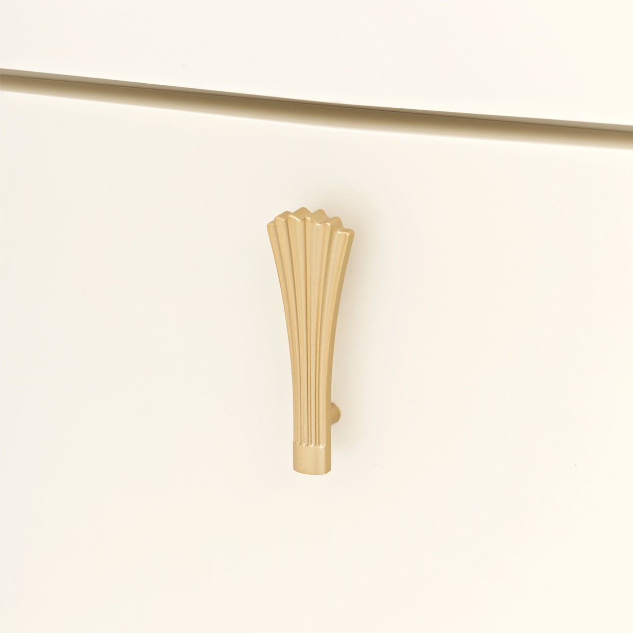 Fantosini Display Cabinet - Creamy Pearl
