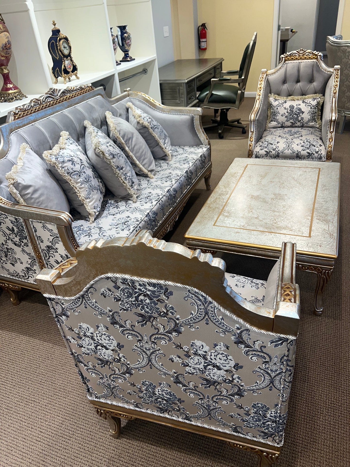 Classical Sina - Sofa, 2 Chairs, and Cocktail Table Set