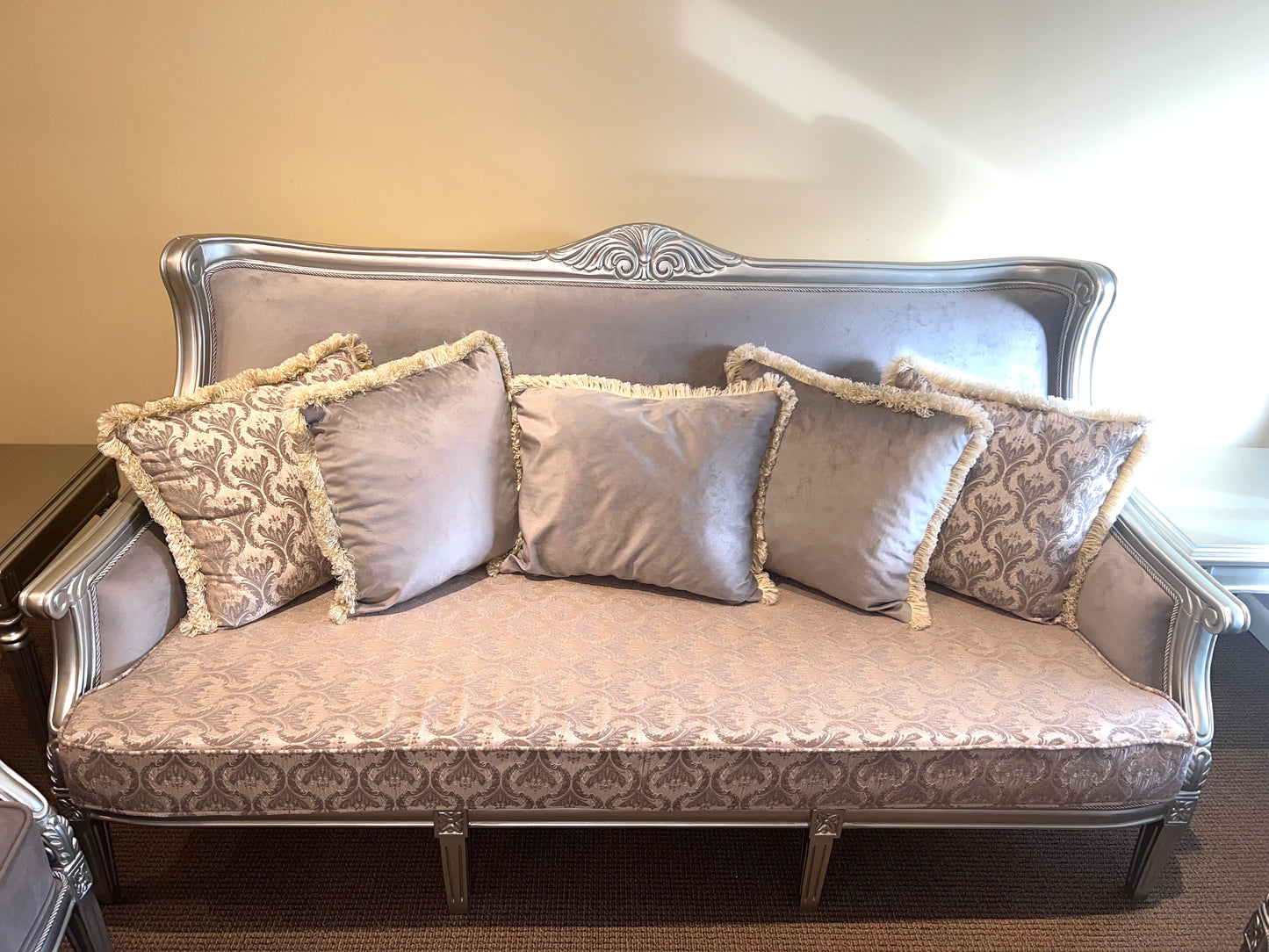 Classical Zaid Sofa and 2 Chairs Set