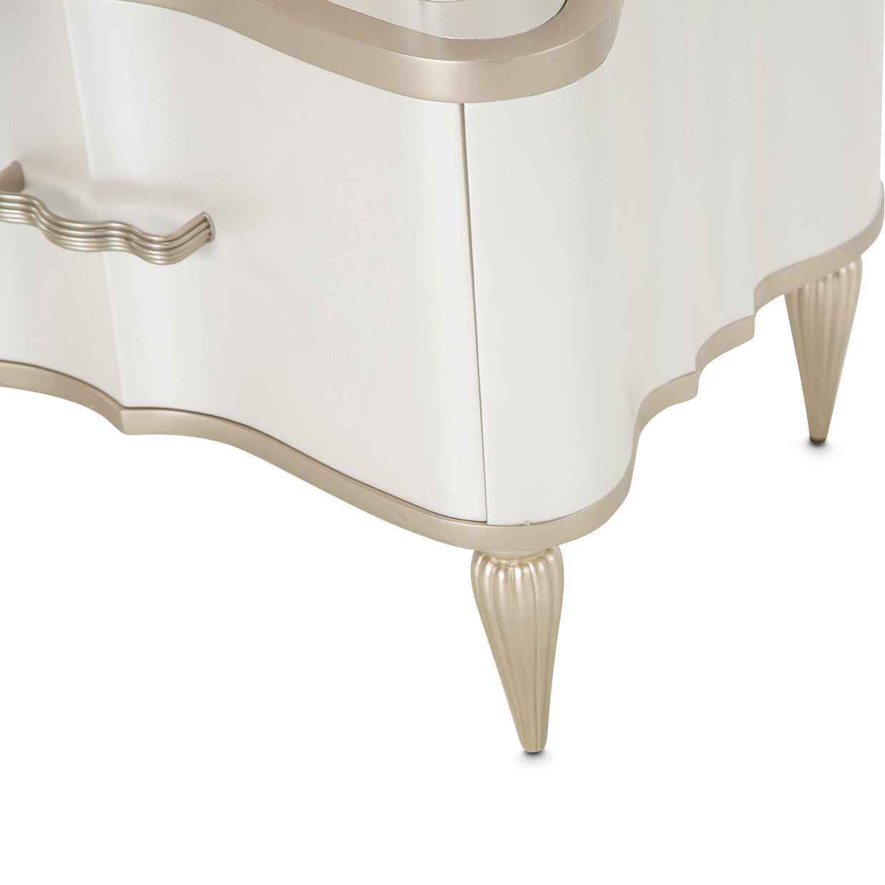 London Place 6-Drawer Tiered Chest - Creamy Pearl