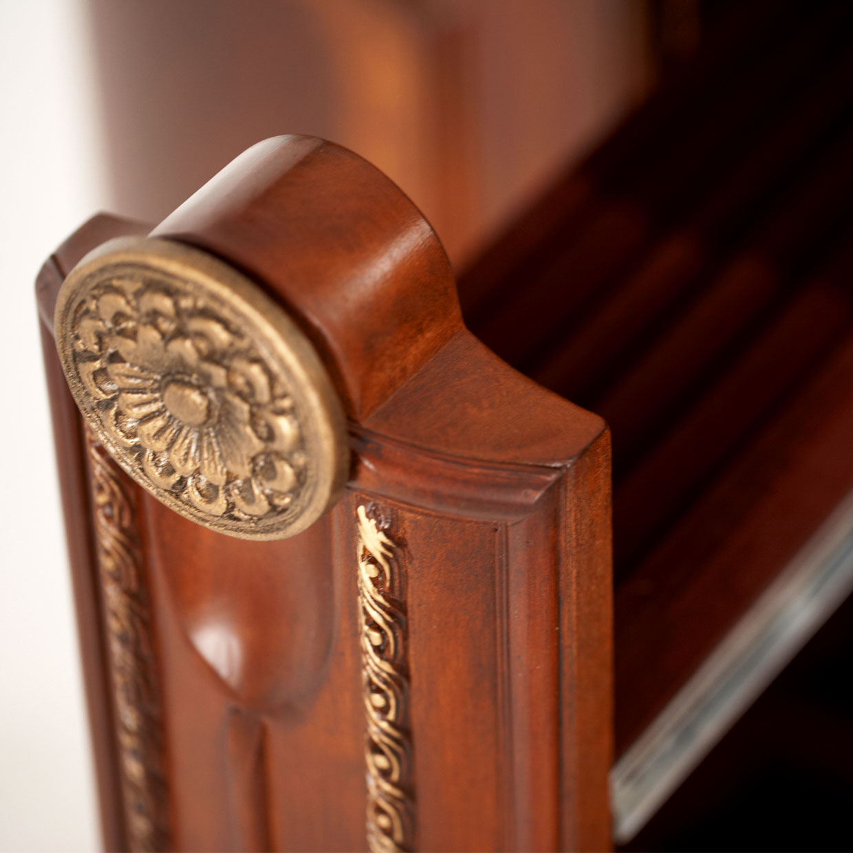 Cortina Dresser - Honey Walnut