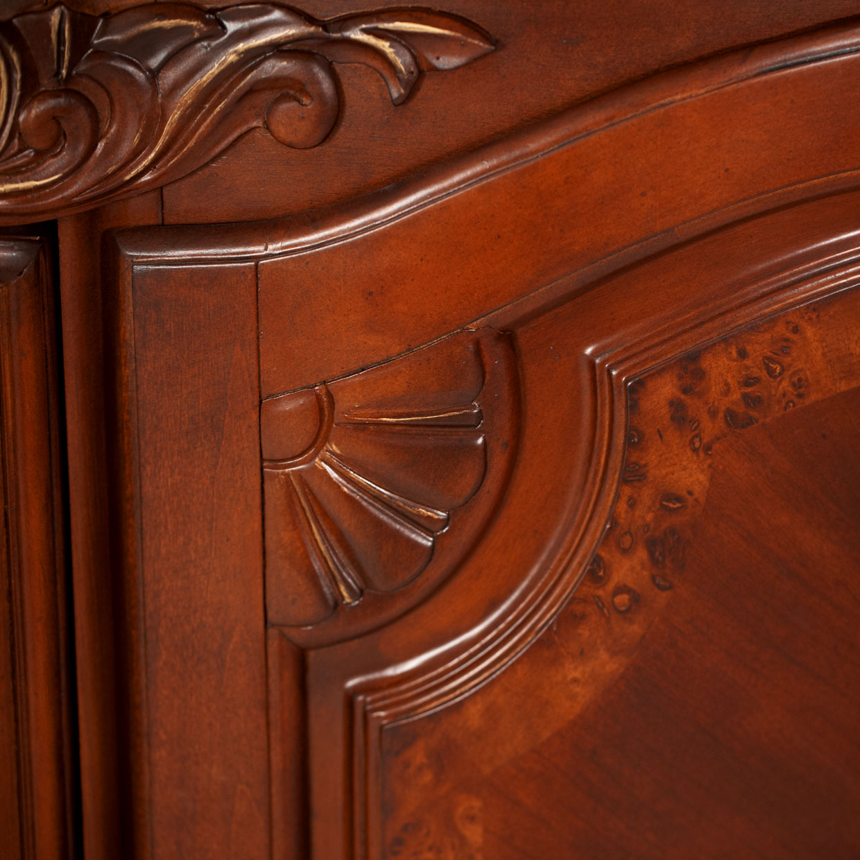 Cortina Dresser - Honey Walnut