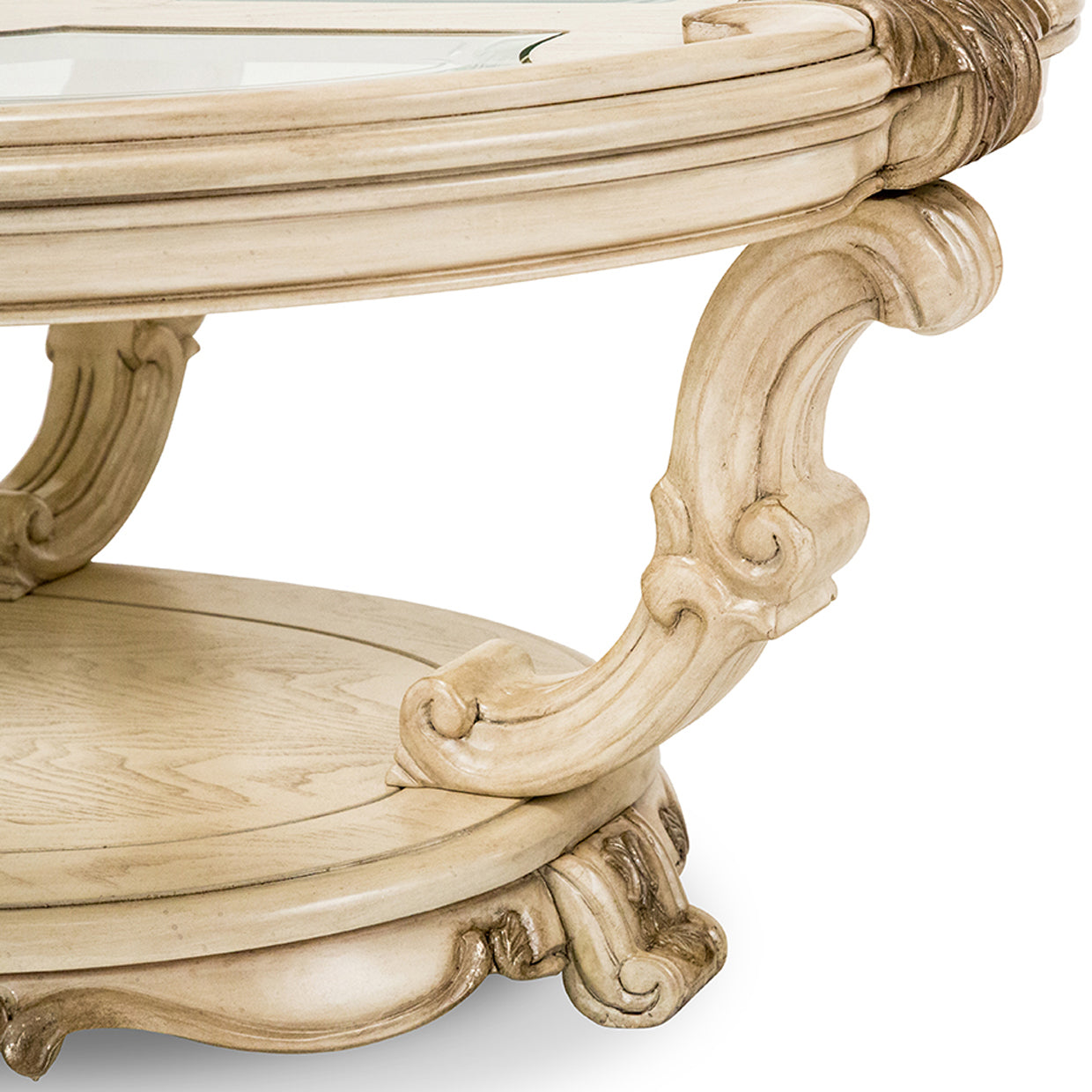 Platine de Royale Oval Cocktail Table  - Champagne