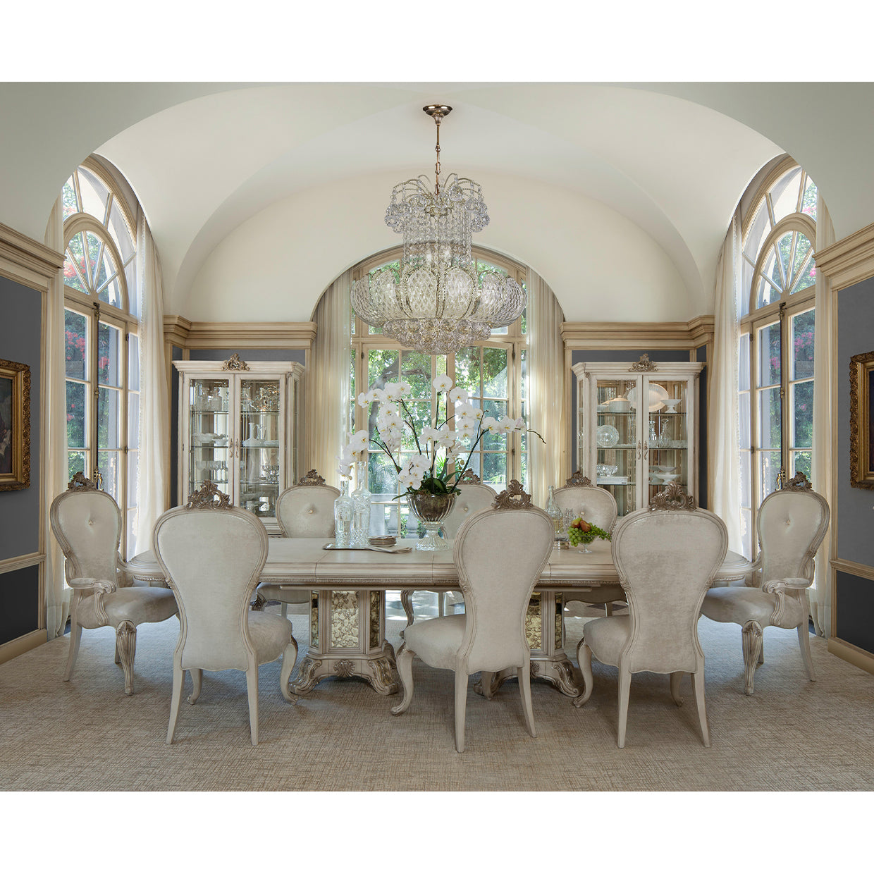 Platine De Royale Dining Set