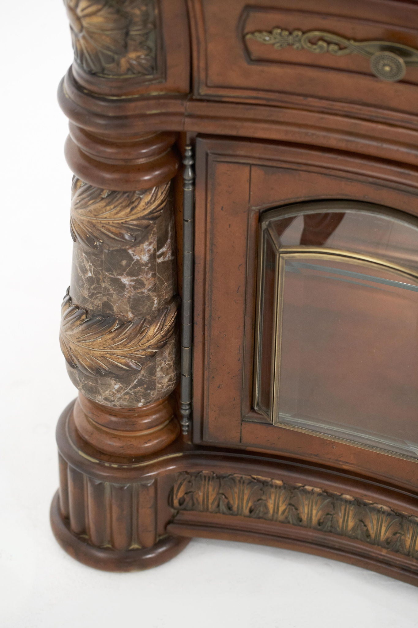 Villa Valencia - China Buffet Cabinet - Classic Chestnut