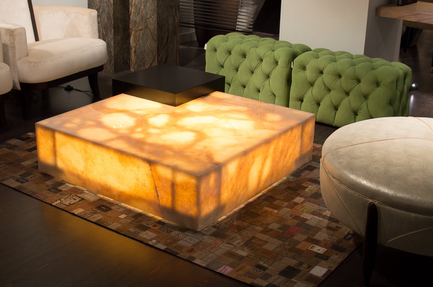 Boxwood Coffee Table/Italian